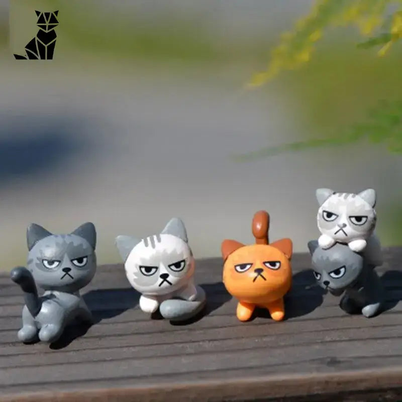 Collection De Figurines Minou Grincheux Pour Une Déco Charmante